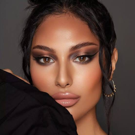 Bella | Platinum Gray Contact Lens (Plano)